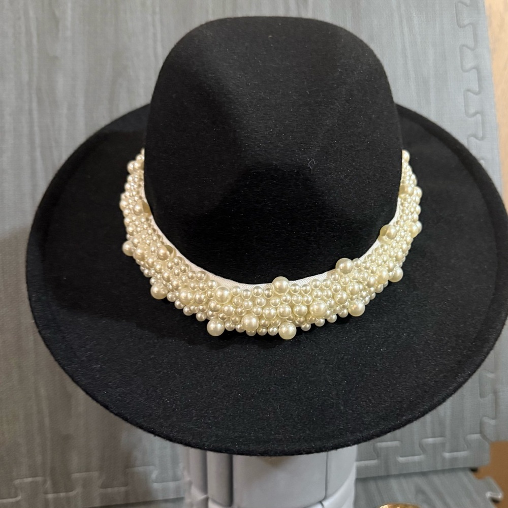 Black Wide-Brim Hat with Pearl Band